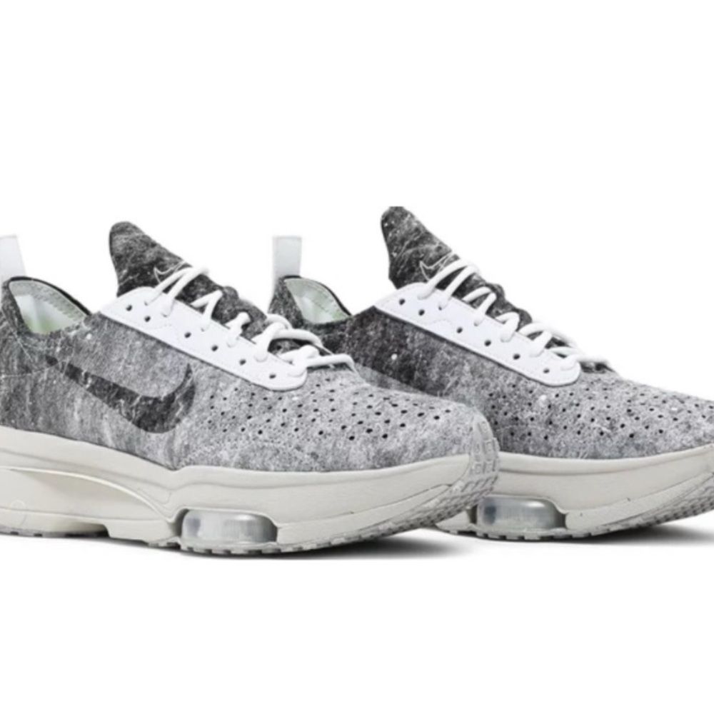 Nike Air Zoom SE Type Sneakers